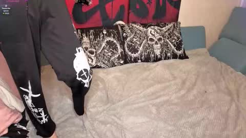 Alove online show from October 15, 4:51 pm