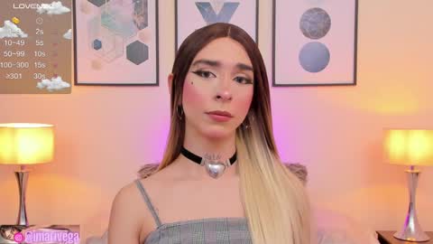 Snapshot of arivega chatting on December 13, 11:39 pm Nice to meet you thumb up me please its important I LOOK MY BIO DOWN online show from December 13, 11:39 pm