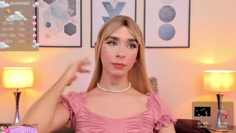Snapshot of arivega chatting on January 10, 4:22 am Nice to meet you thumb up me please its important I LOOK MY BIO DOWN online show from January 10, 4:22 am