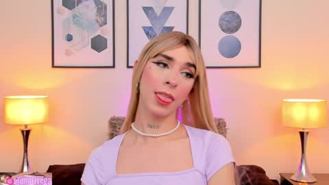Snapshot of arivega chatting on January 11, 8:54 am Nice to meet you thumb up me please its important I LOOK MY BIO DOWN online show from January 11, 8:54 am