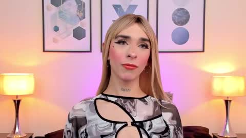 Snapshot of arivega chatting on January 14, 1:15 am Nice to meet you thumb up me please its important I LOOK MY BIO DOWN online show from January 14, 1:15 am
