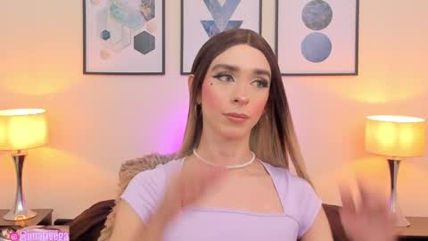 Snapshot of arivega chatting on February 6, 12:43 am Nice to meet you thumb up me please its important I LOOK MY BIO DOWN online show from February 6, 12:43 am