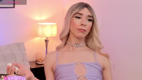 Snapshot of arivega chatting on September 15, 10:42 am Nice to meet you thumb up me please its important I LOOK MY BIO DOWN online show from September 15, 10:42 am