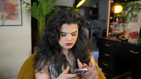 Snapshot of artechloe chatting on December 4, 8:12 pm Chloe online show from December 4, 8:12 pm