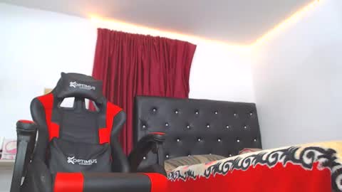 ashelyhots9inches online show from October 20, 5:16 pm