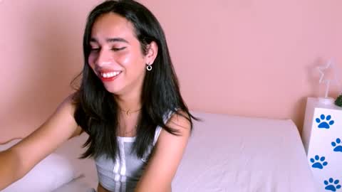 Snapshot of ashleypetite_ chatting on September 10, 7:35 pm Ashley online show from September 10, 7:35 pm
