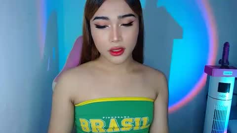 Snapshot of asian_caulix chatting on October 3, 7:58 pm baby caulix online show from October 3, 7:58 pm