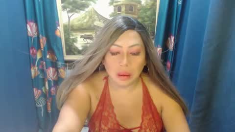 Snapshot of asian_cougar69 chatting on January 26, 10:35 pm Elaine Navales online show from January 26, 10:35 pm