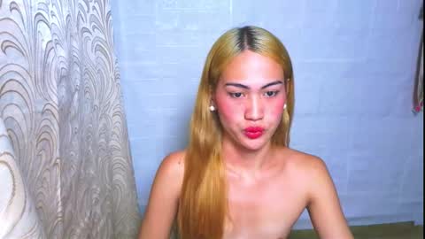Snapshot of asian_loraine chatting on October 3, 2:55 am LOVELY LORAINE online show from October 3, 2:55 am