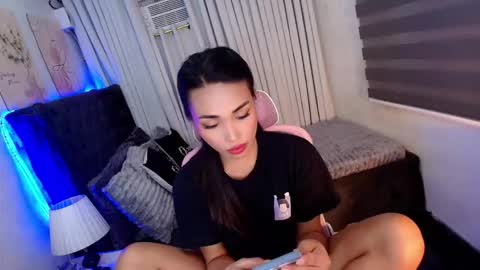 Snapshot of asian_luci chatting on October 10, 1:12 pm LUCI BABE online show from October 10, 1:12 pm