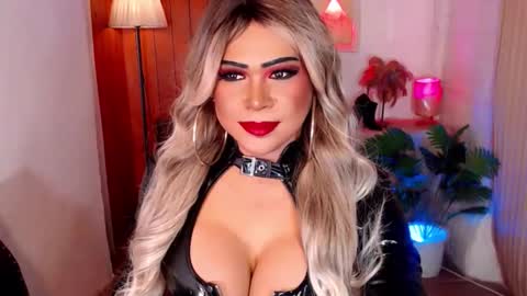 Snapshot of asianassetxxx chatting on September 17, 5:07 pm nicole online show from September 17, 5:07 pm
