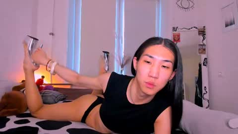 Kim online show from May 31, 5:09 pm