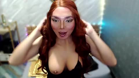 Snapshot of asiandollxxx4u chatting on March 11, 10:29 am BELLA NOTCH online show from March 11, 10:29 am