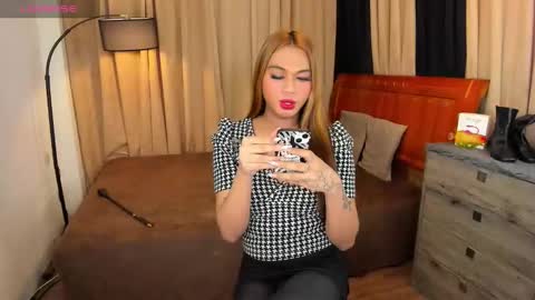 Snapshot of asianhugecockjulia1 chatting on January 20, 6:10 pm JULIA online show from January 20, 6:10 pm