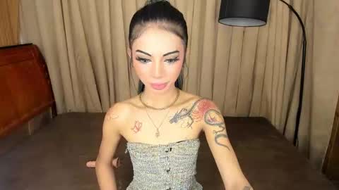 Snapshot of asianprettypetite chatting on February 22, 1:03 pm CHESKA online show from February 22, 1:03 pm