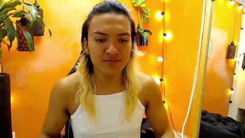 Snapshot of aslyhernandez chatting on January 28, 11:28 am ASLY online show from January 28, 11:28 am