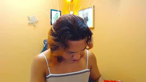 Snapshot of aslyhernandez chatting on March 10, 9:51 pm ASLY online show from March 10, 9:51 pm