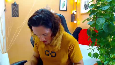 Snapshot of aslyhernandez chatting on September 15, 4:12 pm ASLY online show from September 15, 4:12 pm