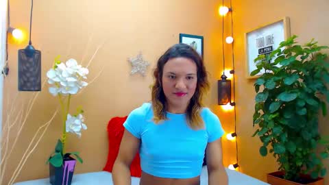 Snapshot of aslyhernandez chatting on September 30, 12:05 pm ASLY online show from September 30, 12:05 pm