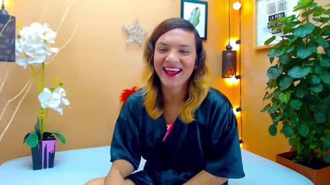 Snapshot of aslyhernandez chatting on October 9, 3:13 pm ASLY online show from October 9, 3:13 pm