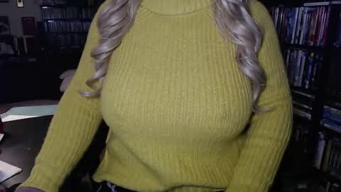 Snapshot of aspen_vale chatting on September 21, 2:50 am Aspen Vale online show from September 21, 2:50 am