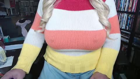 Aspen Vale online show from October 13, 9:04 pm