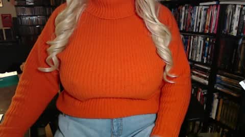 Aspen Vale online show from October 15, 11:38 pm