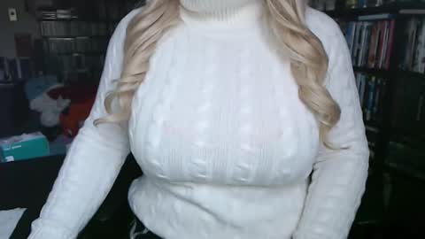 Aspen Vale online show from October 20, 8:56 pm