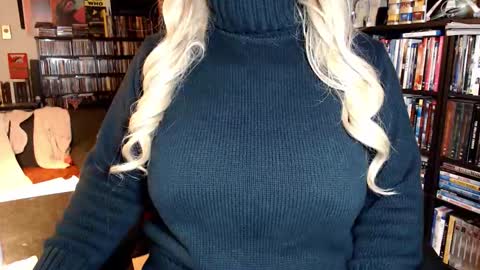 Aspen Vale online show from November 27, 4:04 am