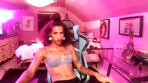   xoxo G0DD3SS xoxox    online show from October 13, 1:52 am