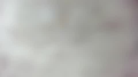 Snapshot of aura_love69 chatting on February 24, 11:32 am Monii Yi online show from February 24, 11:32 am