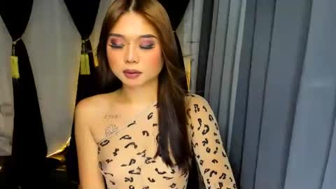 Snapshot of aurora_hera chatting on September 12, 5:05 am Kate online show from September 12, 5:05 am