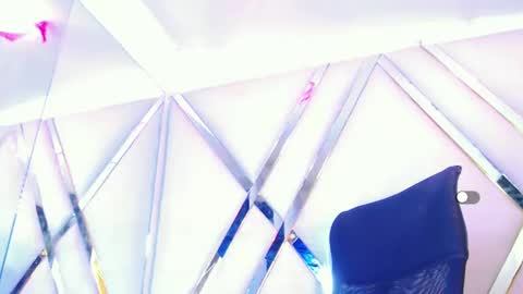 Aurora online show from October 25, 12:27 am