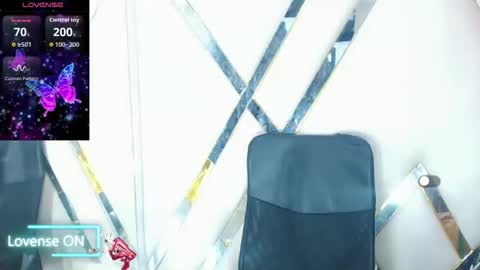 Aurora online show from November 23, 12:35 am