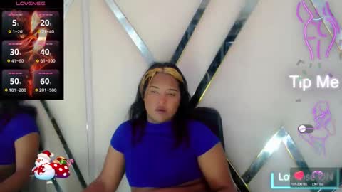 Aurora online show from November 28, 11:55 am