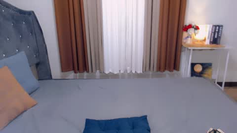 Ava online show from December 17, 2:23 am