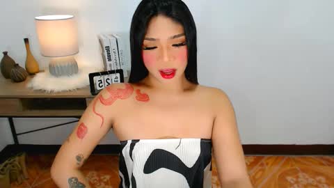 Ava online show from September 25, 11:50 am