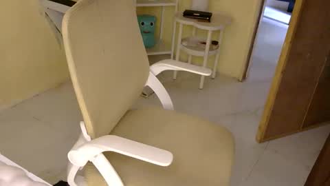 Rhian online show from October 14, 3:40 am