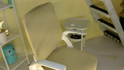 Rhian online show from October 15, 5:29 am