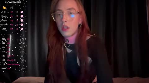 avril_pearly_ online show from September 20, 12:22 pm