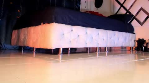 Alexxx online show from February 17, 9:44 pm