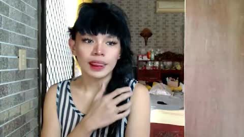 aymkyline online show from May 31, 2:32 am