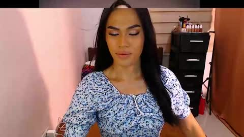 Snapshot of baby_fu chatting on October 8, 9:32 am Nathalia online show from October 8, 9:32 am