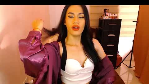 Snapshot of baby_fu chatting on October 10, 7:04 pm Nathalia online show from October 10, 7:04 pm