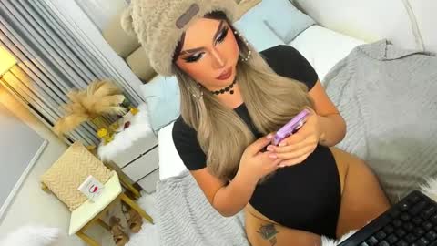 Snapshot of babygoddess4u chatting on January 11, 7:39 am ASK ME IN PM online show from January 11, 7:39 am
