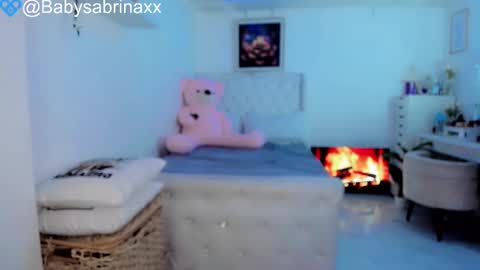 Snapshot of babysabrinaxx chatting on January 26, 3:03 pm babysabrinaxx online show from January 26, 3:03 pm