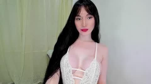 Snapshot of babyts_erin chatting on February 25, 11:00 pm erin online show from February 25, 11:00 pm