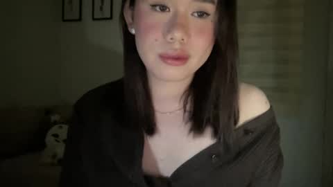 Snapshot of beautiful_lust69 chatting on December 16, 1:43 pm Sweet Aya online show from December 16, 1:43 pm
