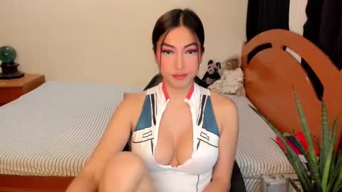 Snapshot of beautifullust chatting on September 18, 10:42 am Queen Angela online show from September 18, 10:42 am