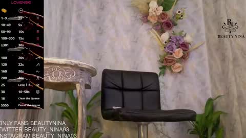 Snapshot of beauty_nina chatting on September 17, 2:33 pm beauty_nina online show from September 17, 2:33 pm